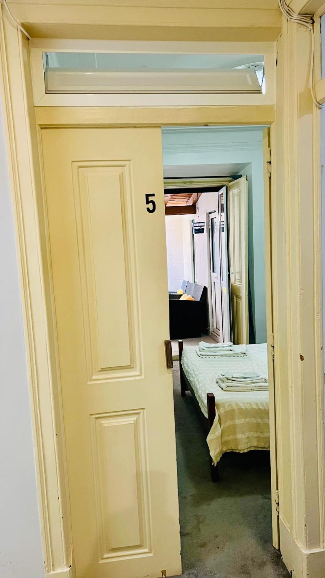 Hotel Sao Lazaro Bhuiyan Family Host Lizbona Zewnętrze zdjęcie